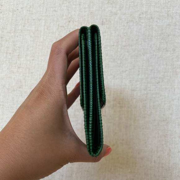 Louis Vuitton Green Epi Elise Wallet - Picture 9 of 11